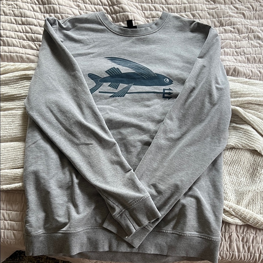 Patagonia Men's Gray Crewneck Sweater with Fish Graphic